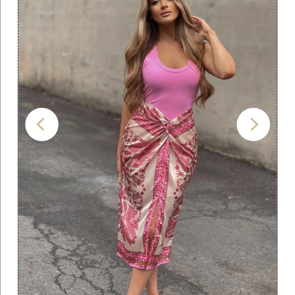 Paisley-like design midi skirt in blue NWT
